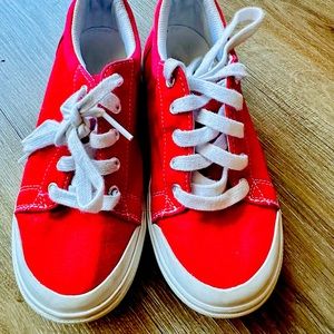 Footmates Canvas Sneakers- size 13 Girls (red)